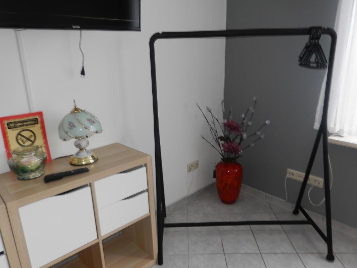 Ferienwohnung Ebeling Under Rainbow Dassel Екстериор снимка